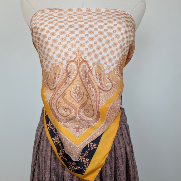 *Free with Purchase* Bandana Print Scarf Top Tube Sleeveless Strapless Paisley - Picture 4 of 6